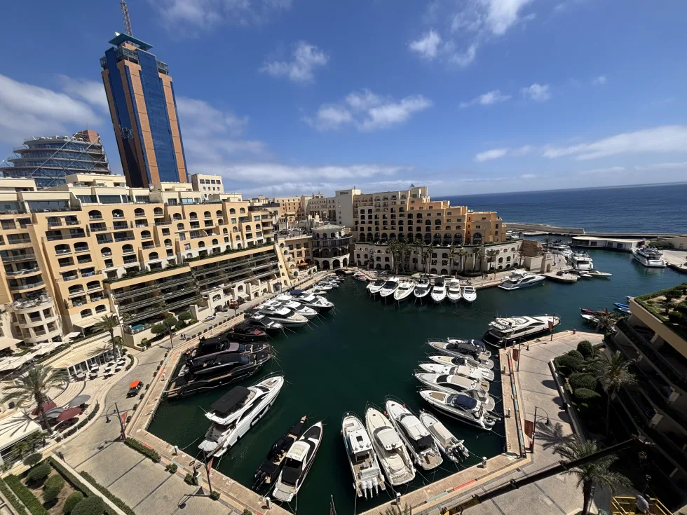 3 bed Penthouse For Rent in St Julian's, St Julian's - thumb 1