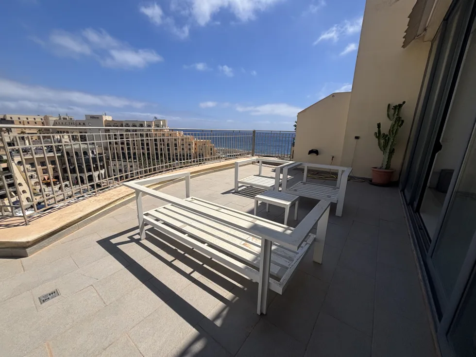 3 bed Penthouse For Rent in St Julian's, St Julian's - thumb 2
