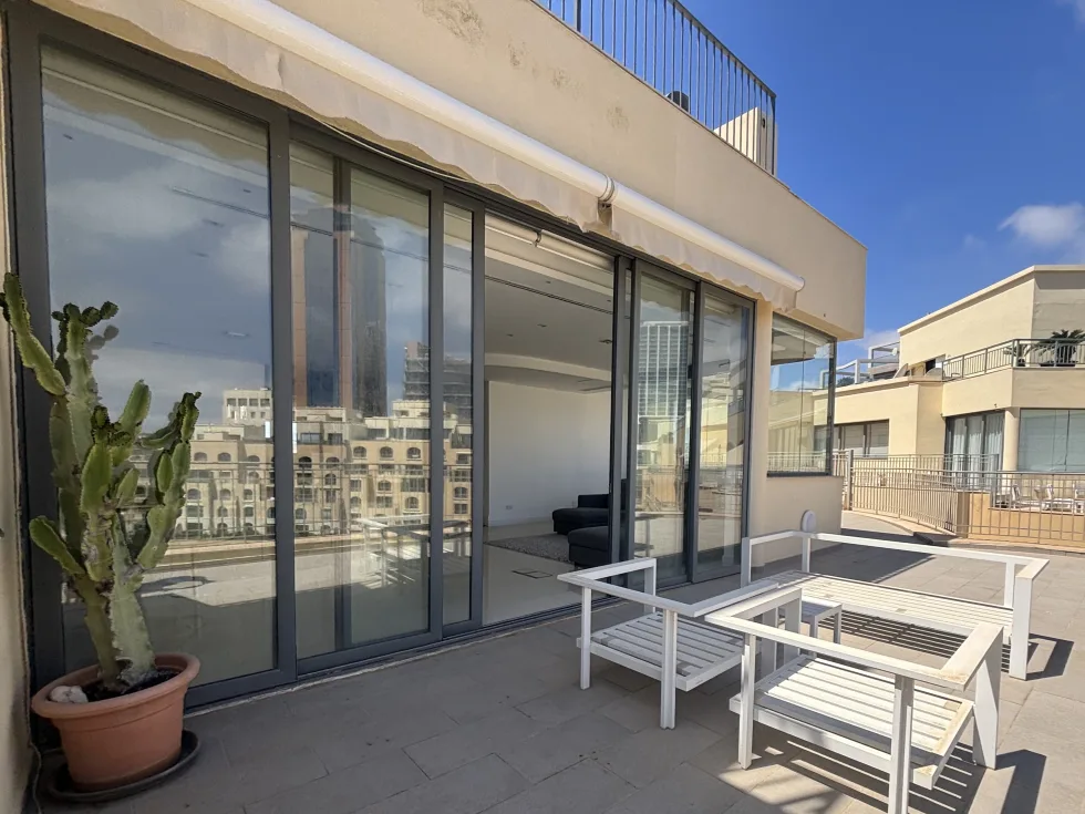 3 bed Penthouse For Rent in St Julian's, St Julian's - thumb 5