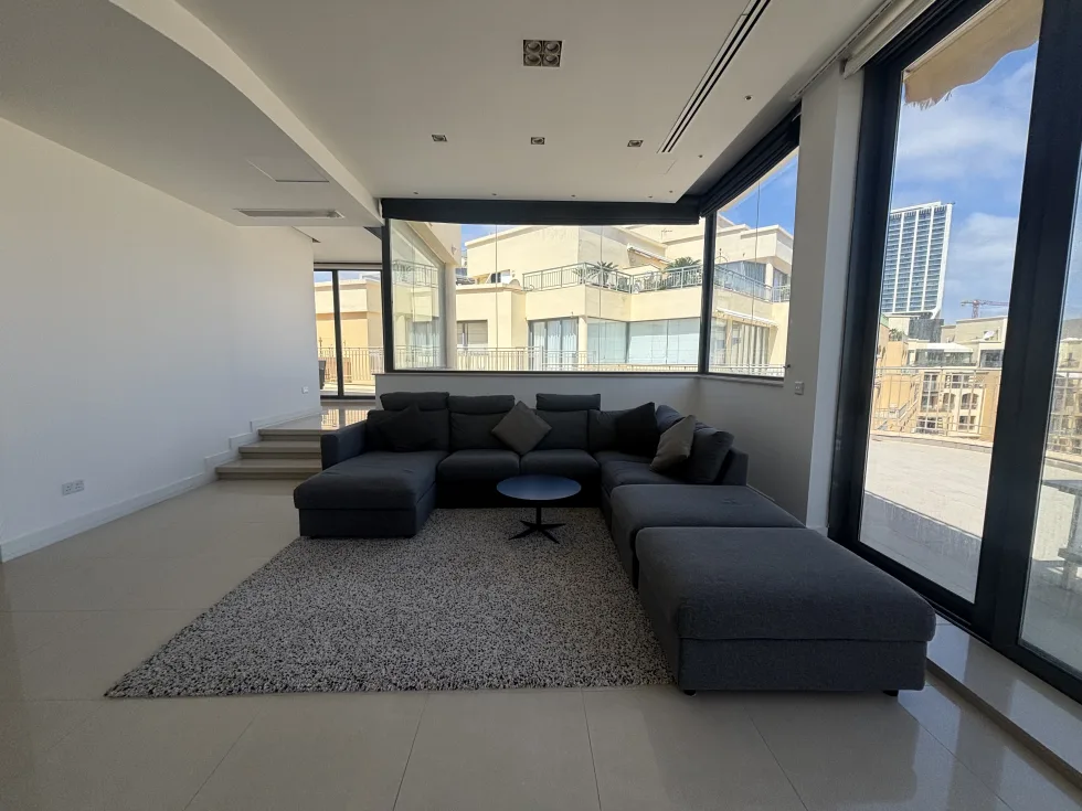 3 bed Penthouse For Rent in St Julian's, St Julian's - thumb 9
