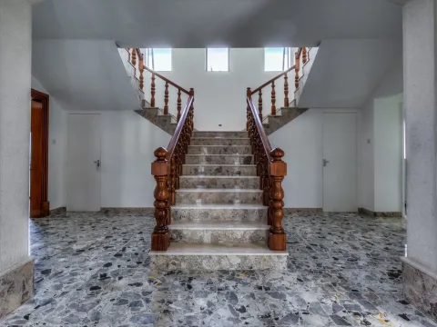 4 bed Villa For Rent in Ta' Xbiex, Ta' Xbiex - thumb 2