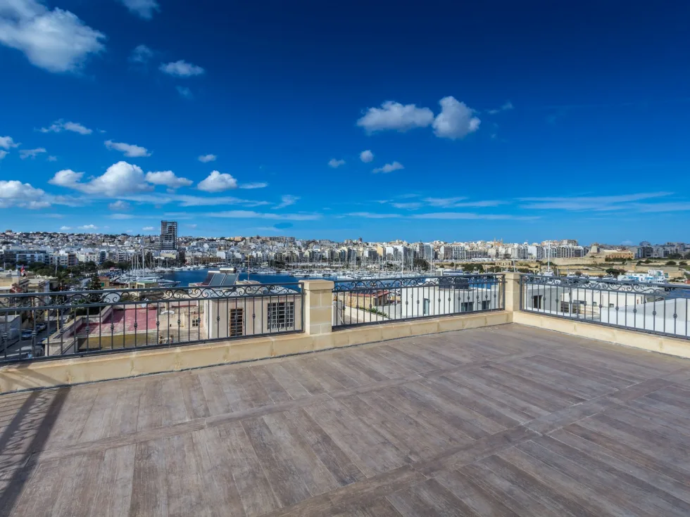 4 bed Villa For Rent in Ta' Xbiex, Ta' Xbiex - thumb 9