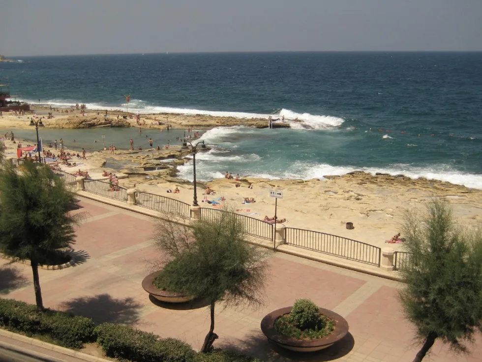 3 bed Apartment For Rent in Sliema, Sliema - thumb 1
