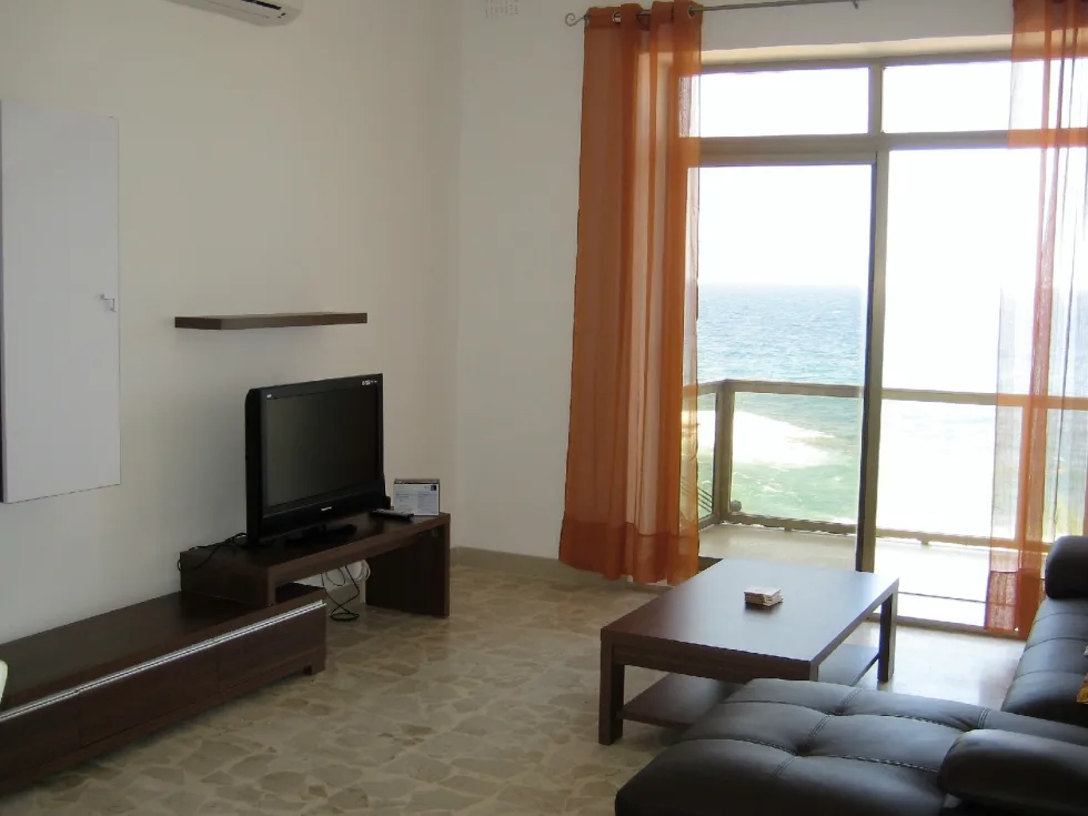 3 bed Apartment For Rent in Sliema, Sliema - thumb 2