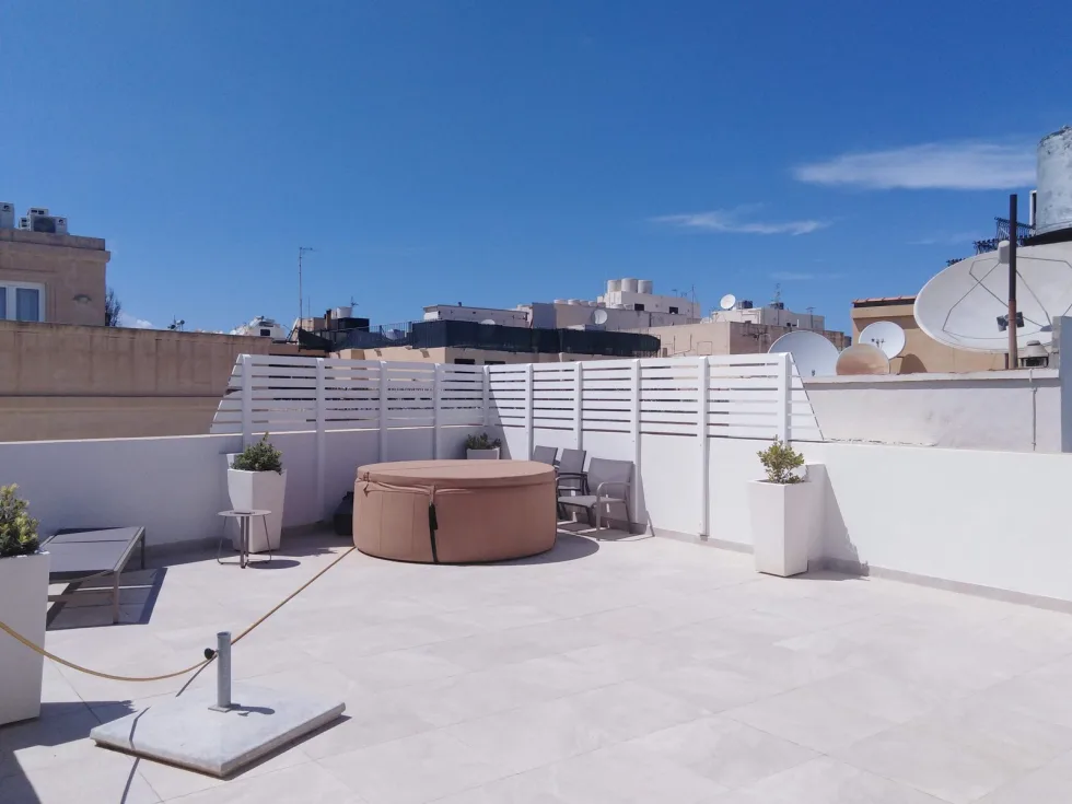 2 bed Penthouse For Rent in Sliema, Sliema - thumb 14