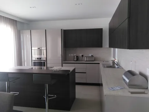 2 bed Penthouse For Rent in Sliema, Sliema - thumb 3