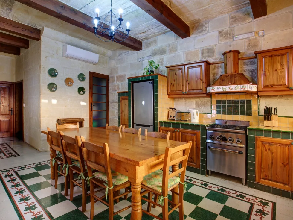 5 bed Villa For Sale in Xaghra, Gozo, Xaghra, Gozo - thumb 3