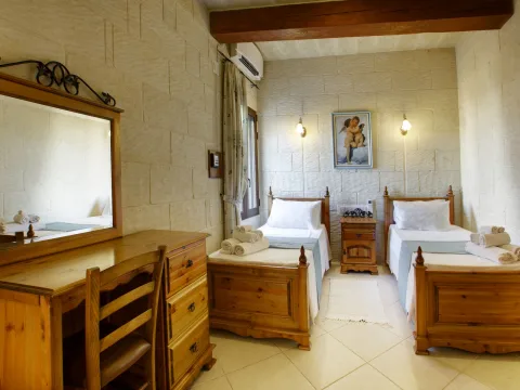 5 bed Villa For Sale in Xaghra, Gozo, Xaghra, Gozo - thumb 8