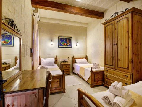 5 bed Villa For Sale in Xaghra, Gozo, Xaghra, Gozo - thumb 9