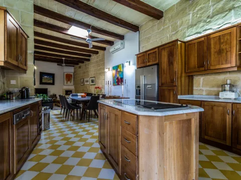 3 bed Villa For Sale in Naxxar, Naxxar - thumb 10