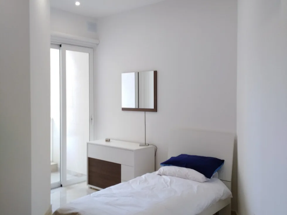 3 bed Apartment For Rent in Sliema, Sliema - thumb 6