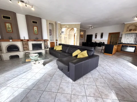 3 bed Villa For Rent in Iklin, Iklin - thumb 5