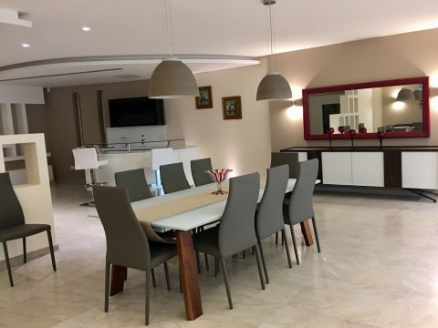 3 bed Apartment For Rent in Ta' Xbiex, Ta' Xbiex - thumb 1
