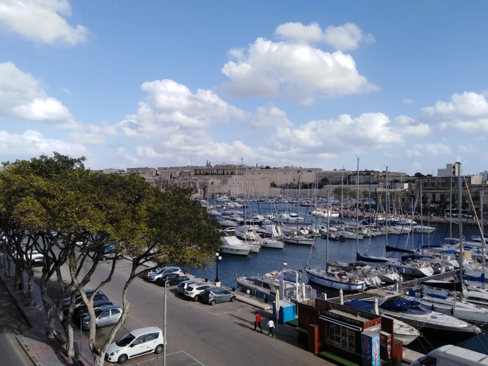 3 bed Apartment For Rent in Ta' Xbiex, Ta' Xbiex - thumb 2