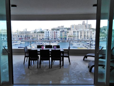 3 bed Apartment For Rent in Ta' Xbiex, Ta' Xbiex - thumb 9