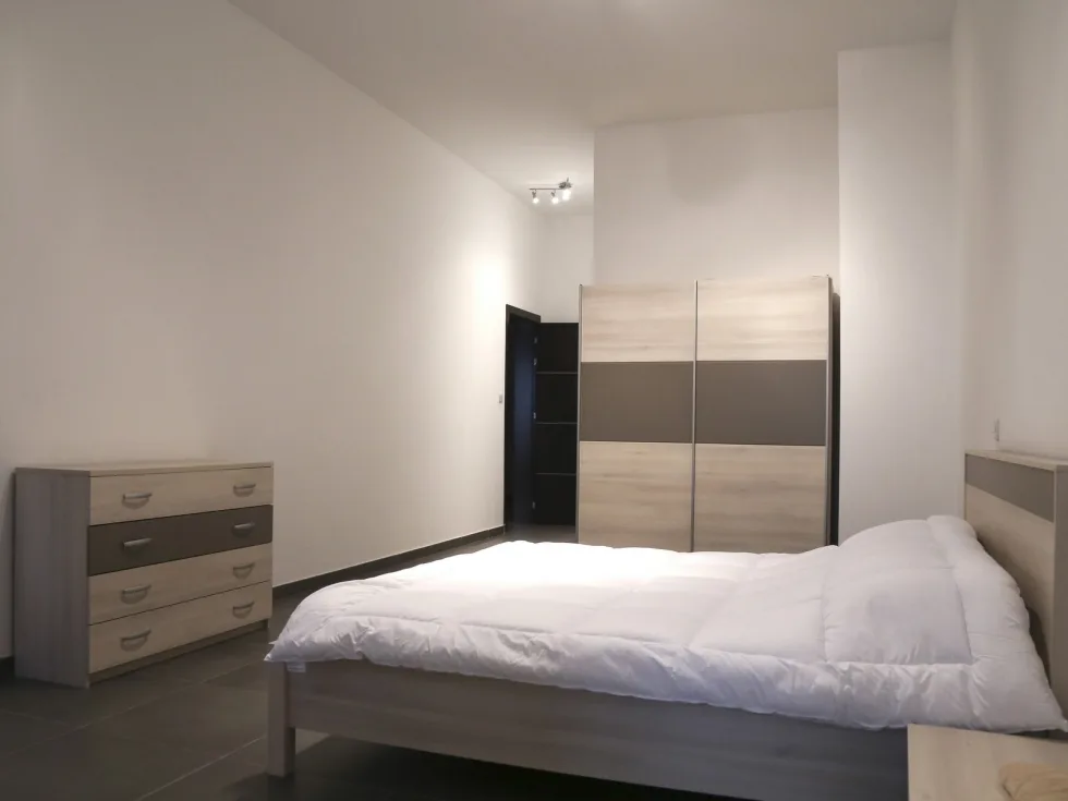 3 bed Apartment For Rent in Sliema, Sliema - thumb 6