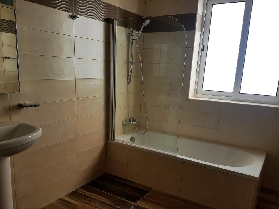 2 bed Apartment For Rent in Sliema, Sliema - thumb 6