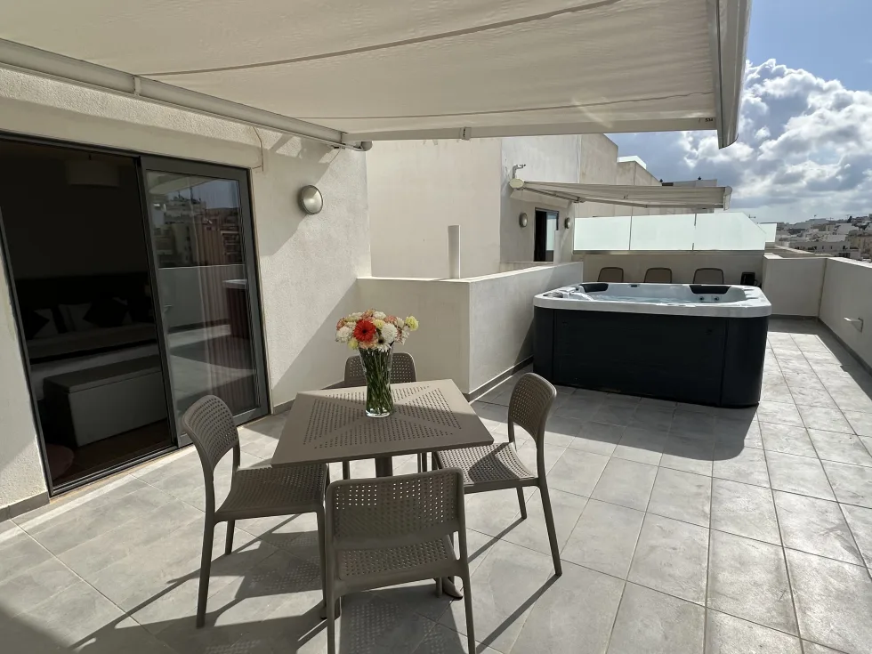 3 bed Apartment For Rent in Sliema, Sliema - thumb 15