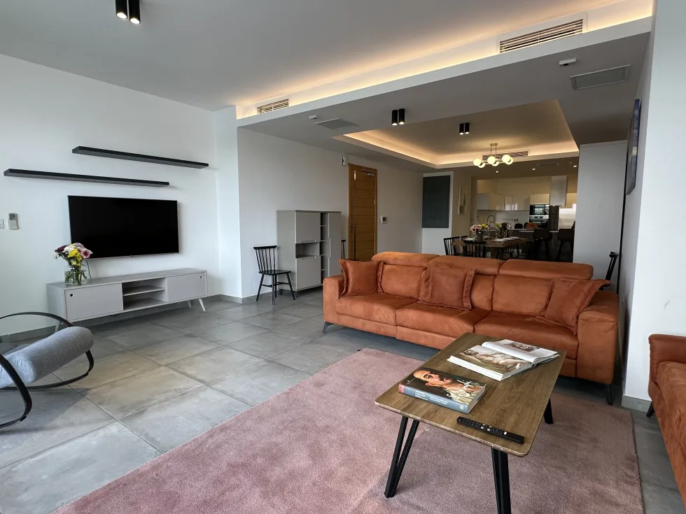 3 bed Apartment For Rent in Sliema, Sliema - thumb 2