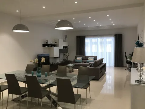 3 bed Apartment For Rent in Sliema, Sliema - thumb 4