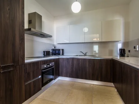 3 bed Apartment For Rent in Sliema, Sliema - thumb 4
