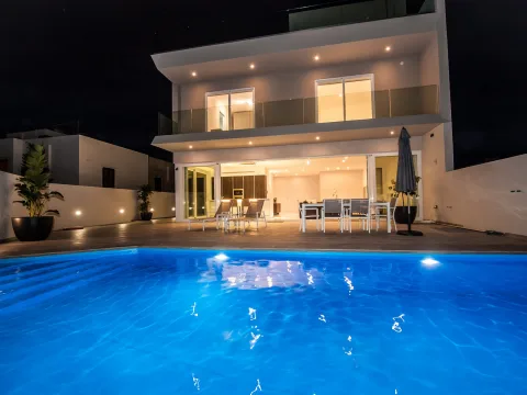 2 bed Maisonette For Rent in St Julian's, St Julian's - thumb 1