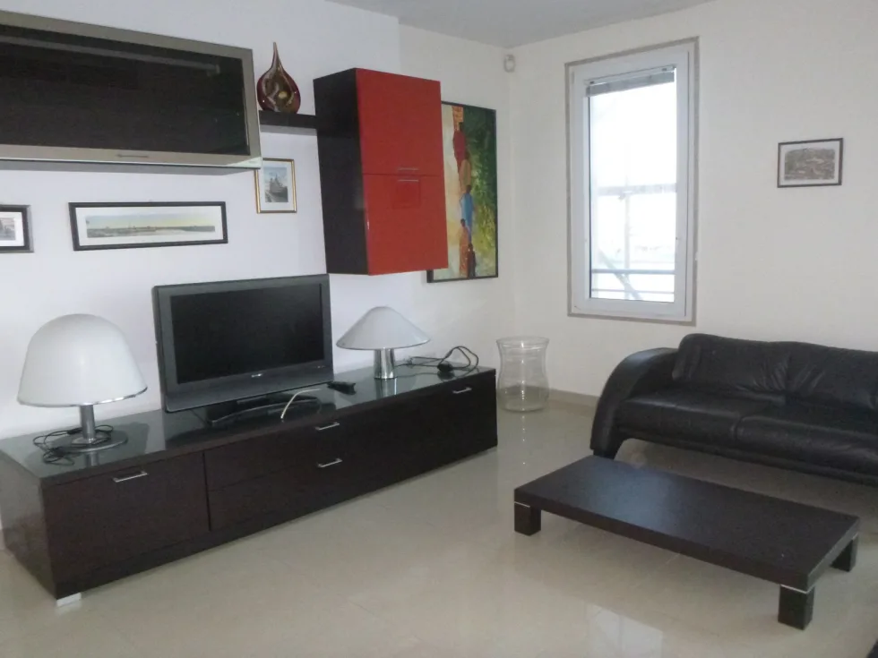 3 bed Apartment For Rent in Sliema, Sliema - thumb 3