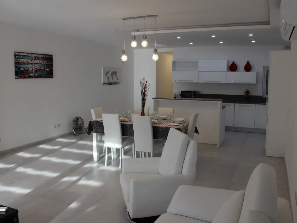 3 bed Apartment For Rent in St Julian's, St Julian's - thumb 2