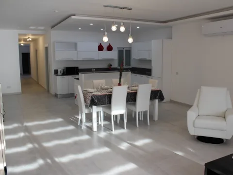 3 bed Apartment For Rent in St Julian's, St Julian's - thumb 3