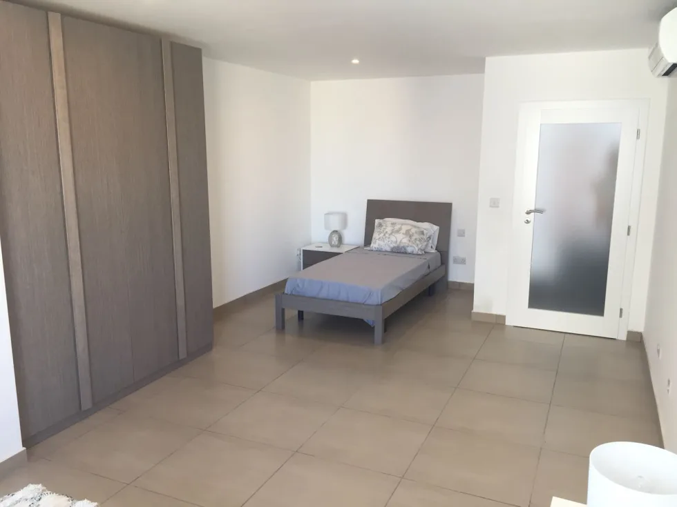 2 bed Apartment For Rent in Sliema, Sliema - thumb 8