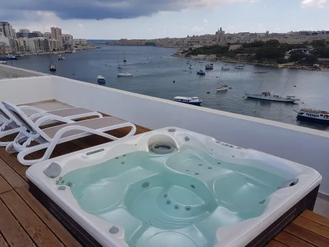 1 bed Penthouse For Rent in Gzira, Gzira - thumb 8