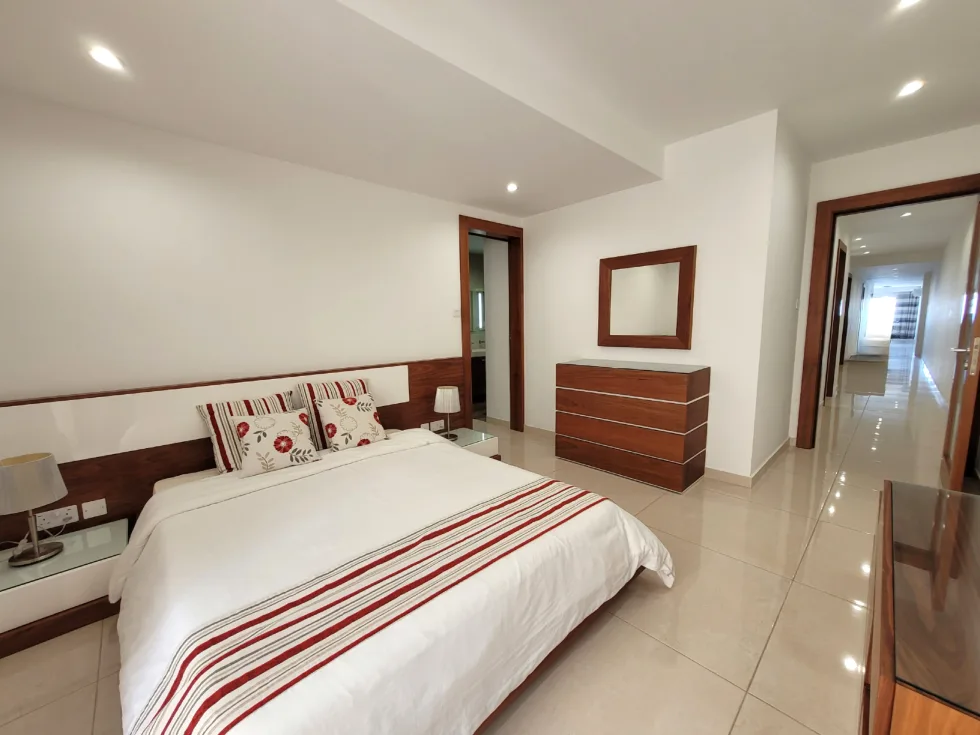 3 bed Apartment For Rent in Sliema, Sliema - thumb 11