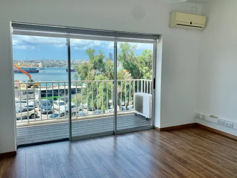 3 bed Apartment For Rent in Sliema, Sliema - thumb 1