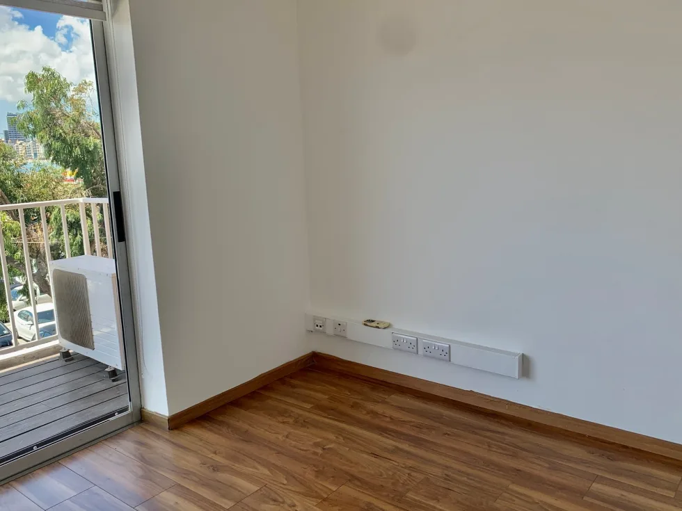 3 bed Apartment For Rent in Sliema, Sliema - thumb 12