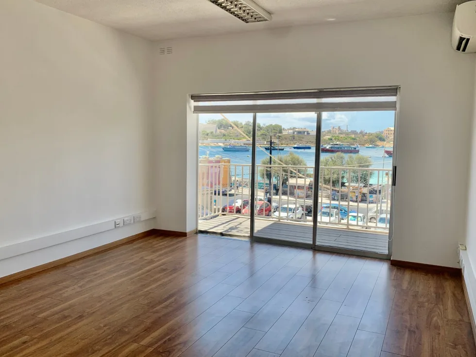 3 bed Apartment For Rent in Sliema, Sliema - thumb 3