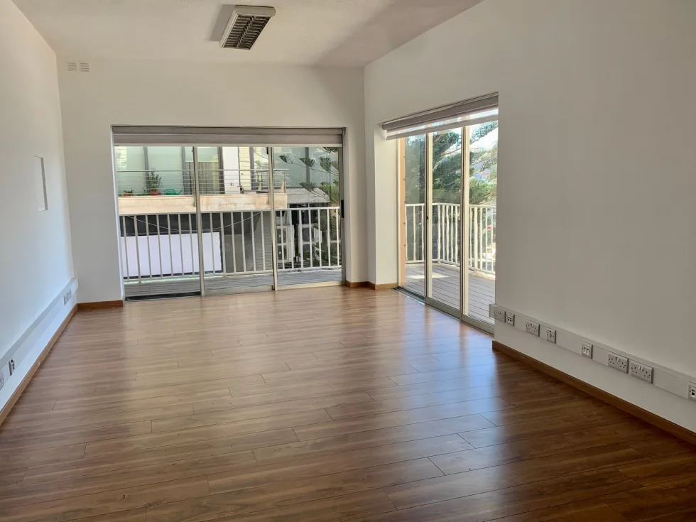 3 bed Apartment For Rent in Sliema, Sliema - thumb 4