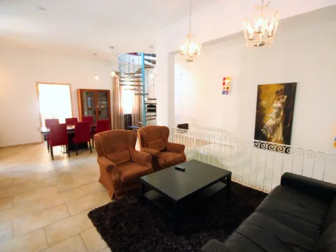 3 bed Town House For Rent in Gzira, Gzira - thumb 3