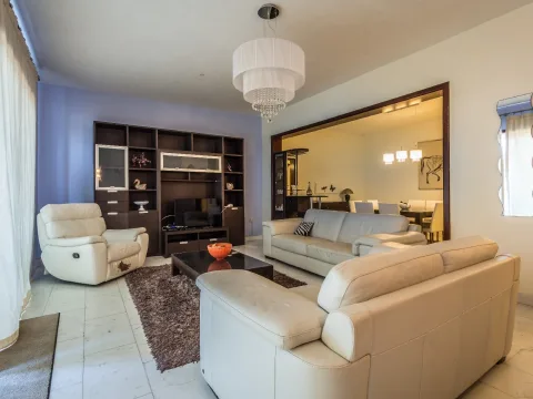 3 bed Apartment For Rent in Sliema, Sliema - thumb 4