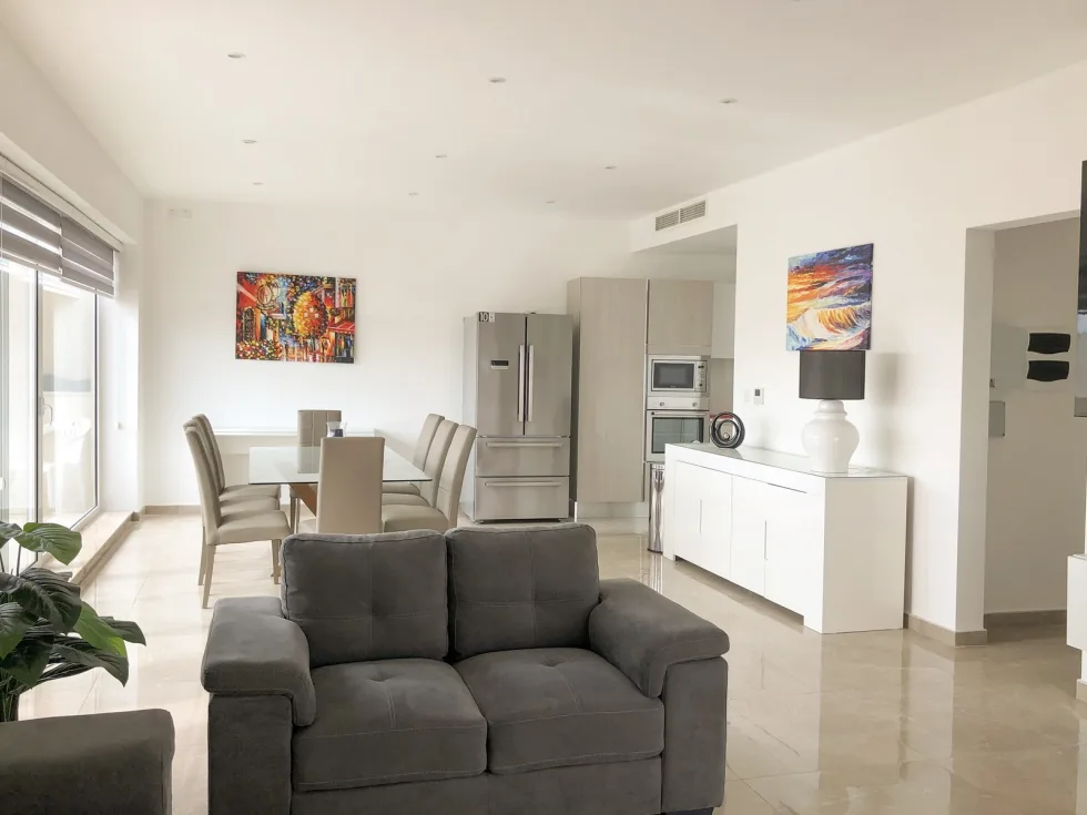 2 bed Penthouse For Rent in Sliema, Sliema - thumb 1