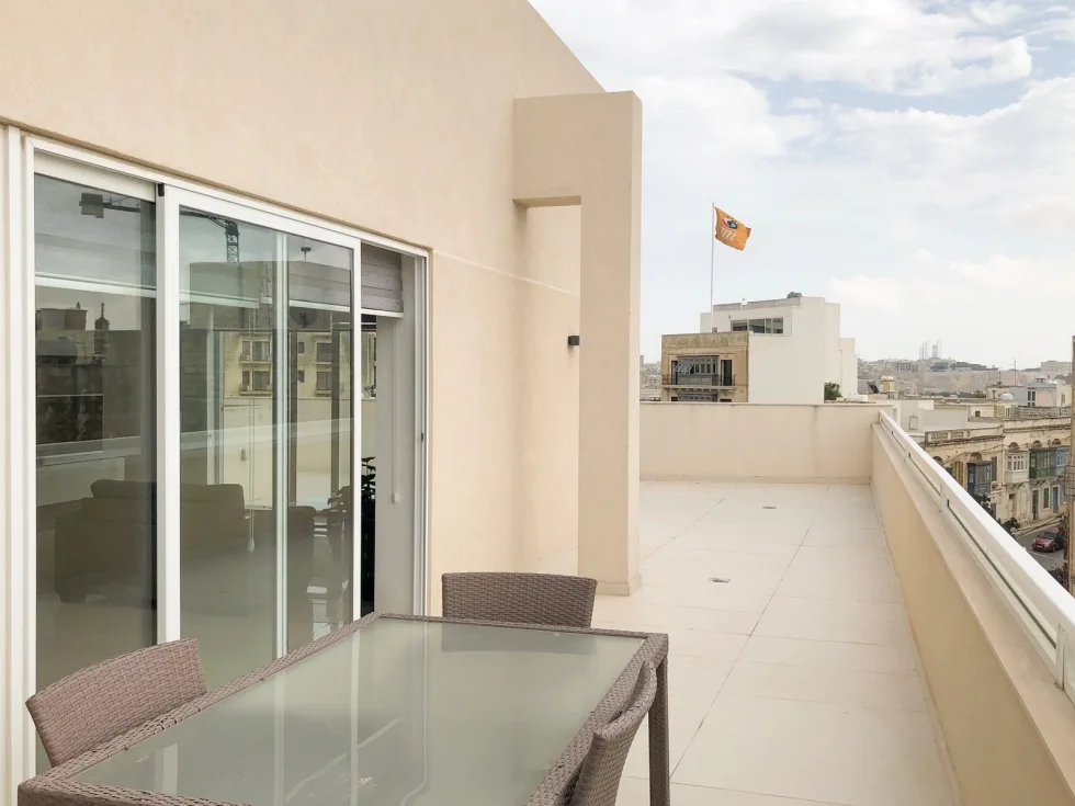 2 bed Penthouse For Rent in Sliema, Sliema - thumb 10