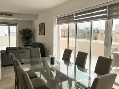 2 bed Penthouse For Rent in Sliema, Sliema - thumb 4