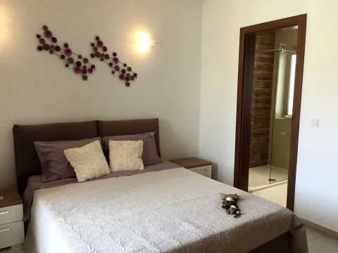 2 bed Apartment For Rent in Sliema, Sliema - thumb 5