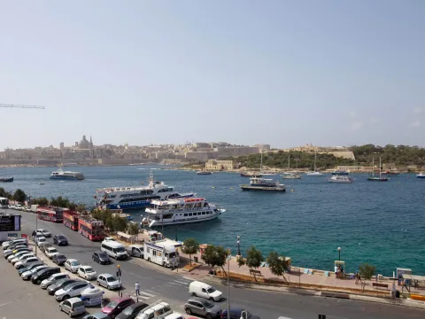 3 bed Apartment For Rent in Sliema, Sliema - thumb 1
