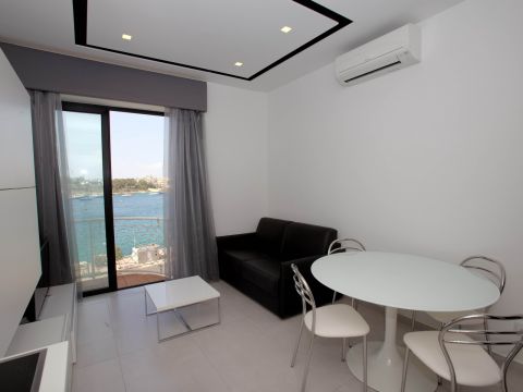 3 bed Apartment For Rent in Sliema, Sliema - thumb 2