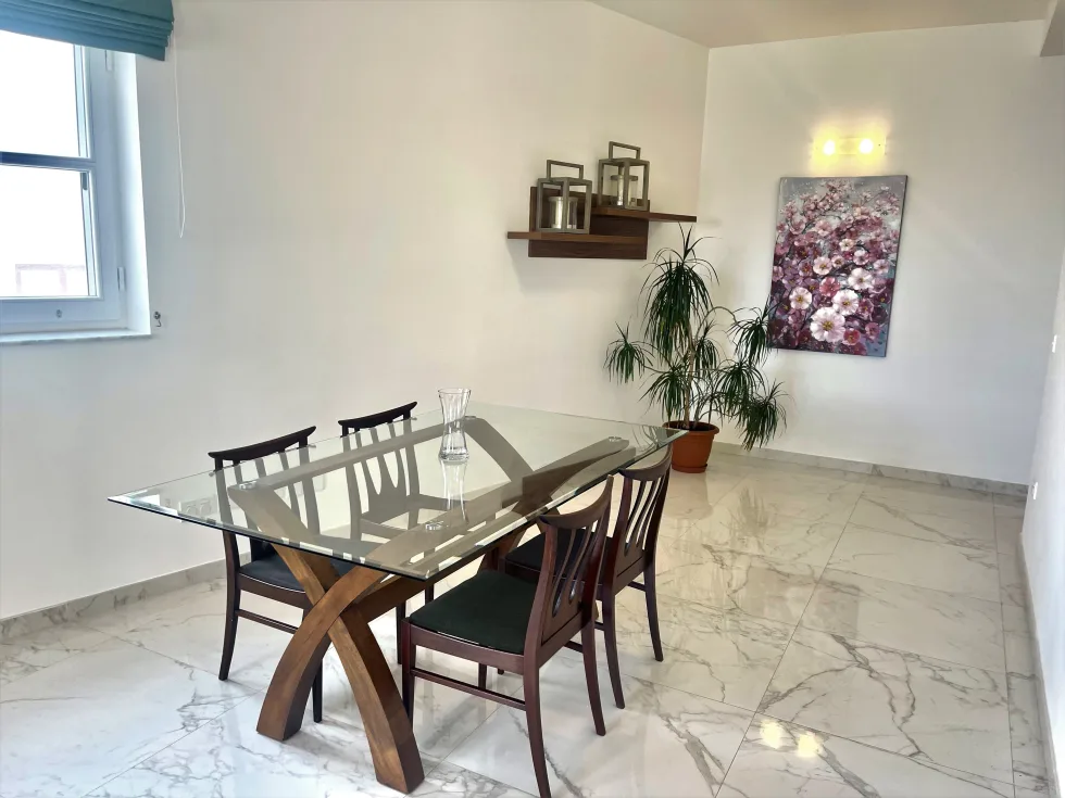 3 bed Apartment For Rent in Sliema, Sliema - thumb 3
