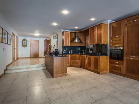 3 bed Apartment For Rent in St Julian's, St Julian's - thumb 5