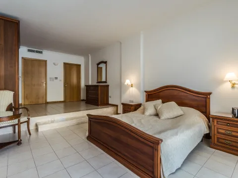 3 bed Apartment For Rent in St Julian's, St Julian's - thumb 8