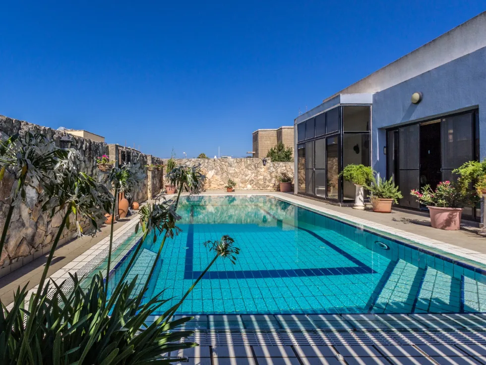 3 bed Villa For Rent in Rabat, Rabat - thumb 1