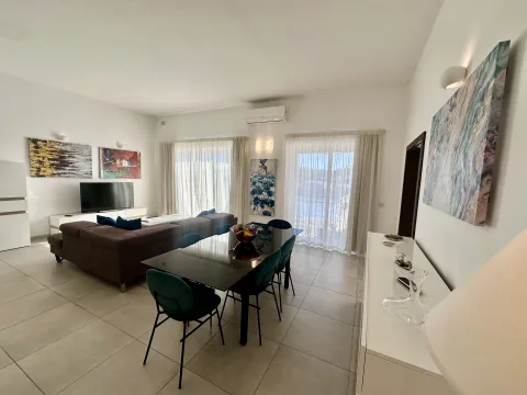 3 bed Apartment For Sale in St Paul's Bay, St Paul's Bay - thumb 4