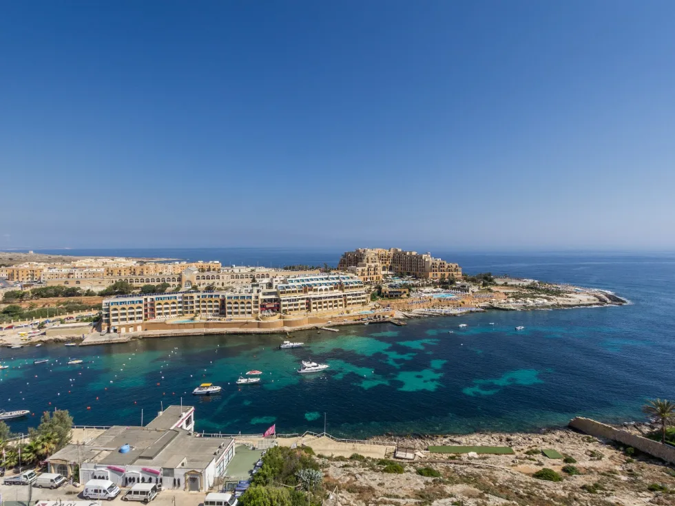 2 bed Penthouse For Rent in St Julian's, St Julian's - thumb 2